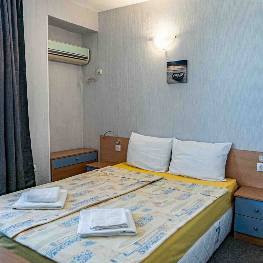 romantic-double-room-1
