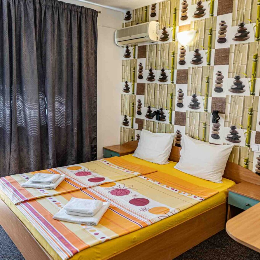 romantic-double-room-4